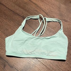 Free to be bra lululemon sz 6 mint